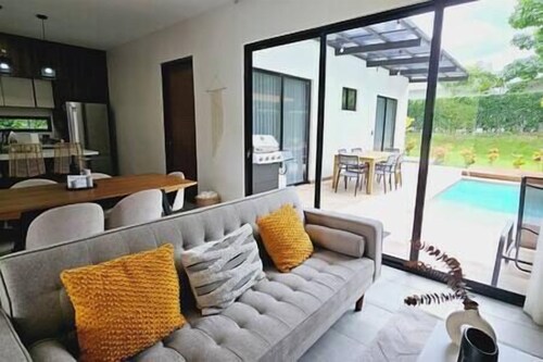 Casa Santa Fe: Private Pool, Rooftop Terrace and Arenal Views