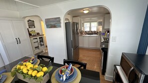 Interior - Charming 2 bedroom cottage 2 blocks from lake (Buckeye Lake)