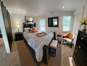 3 habitaciones, escritorio, tabla de planchar con plancha y wifi gratis 