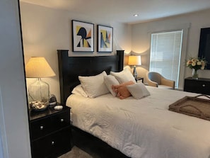 3 habitaciones, escritorio, tabla de planchar con plancha y wifi gratis 