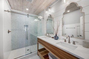 Bathtub, hair dryer, towels - 5BR Designer Home with Gulf Views, Elevator + Beach Access | Pelican Pointe (Destin)