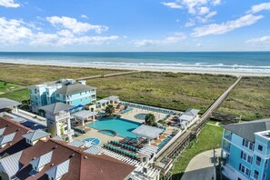 室外游泳池，恒温泳池