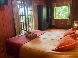 3 bedrooms, free WiFi, bed sheets - Costa del Sol Iguazú Nature, river & Jacuzzi (Puerto Iguazú)