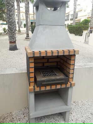 Property grounds - SUMMER & WINTER SUN.... ...500m  WALK TO PLAZA - HUGE WINTER DISCOUNTS! (Villamartin)