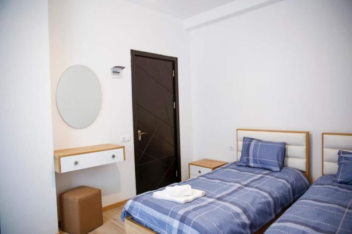 Standard Twin Room | WiFi (free)