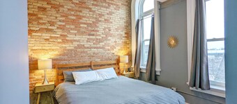 Tanner Bldg Apt 11 - 2 bedroom (Downtown)