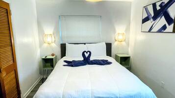 2 makuuhuonetta, silitysrauta/-lauta, ilmainen Wi-Fi, vuodevaatteet