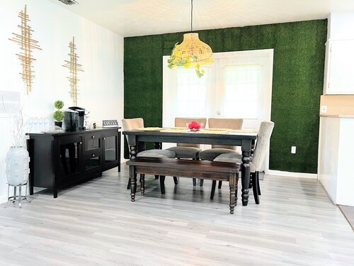 Cozy Home w/ Game Room Villages and Lake Harris