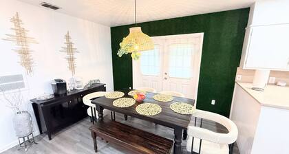 Cozy Home w/ Game Room Villages and Lake Harris