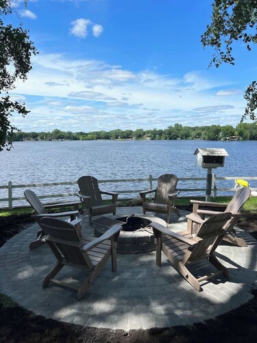 BOAT-SWIM-FISH Lake Cottage-Pontoon Rental