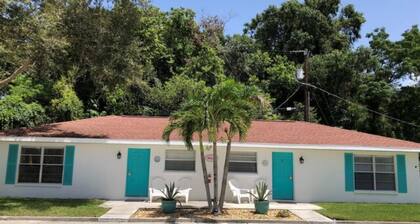 2 BR VILLA SUITE w/ queen bed