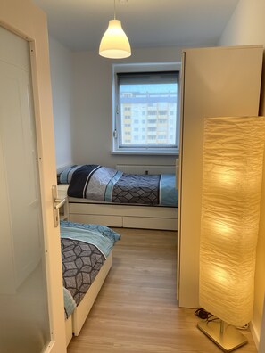 2 habitaciones, tabla de planchar con plancha y wifi gratis 
