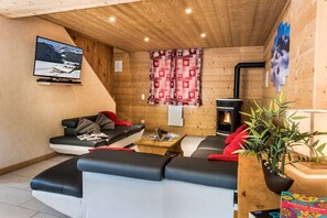 TV, fireplace, DVD player - Beautiful chalet Snow Angel -150m from the lift (Les Belleville)