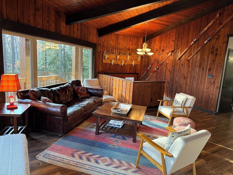 Unique Octagon Ski Lodge In Heart Of Rib Mountain State Park With Hot Tub - Wausau, WI