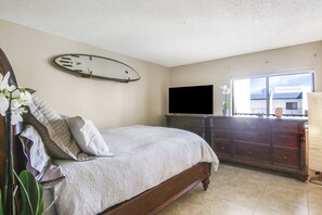 1 chambre, coffres-forts dans les chambres, fer et planche à repasser