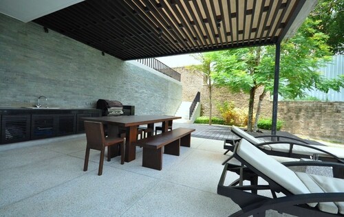 Villa Patong - Super Tropical Holiday Escape
