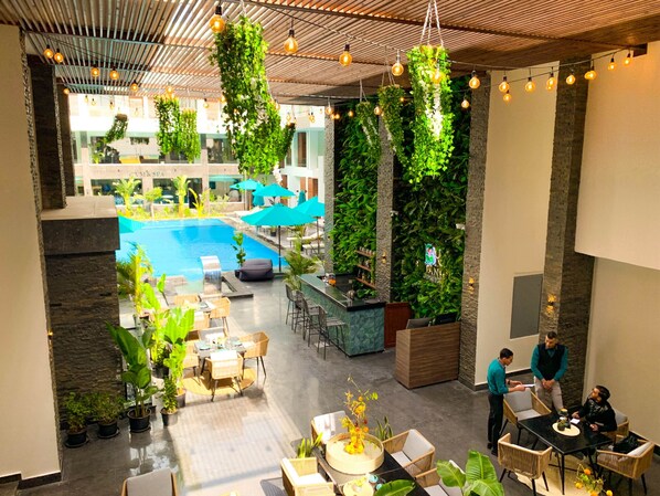 Apartment, Multiple Beds | Dining - Bali Themed Luxury Spacious 3 Bed Balcony Pool Gym (Hurghada)