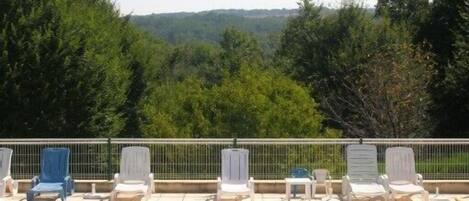 Alberca al aire libre y alberca climatizada