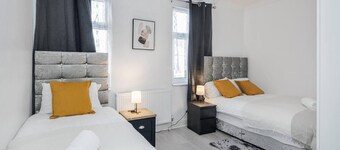 Stunning Top 2 Bed Flat Tilbury Central Location