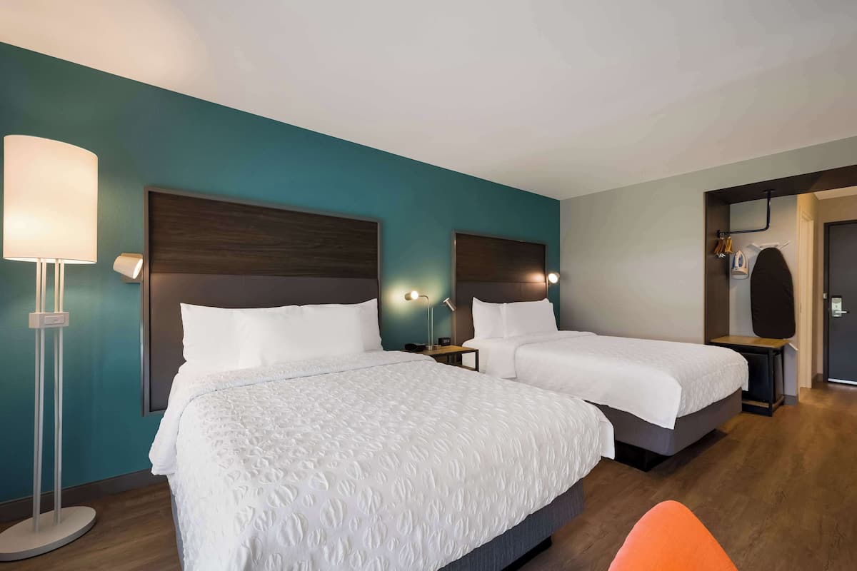 Chambre, 2 grands lits