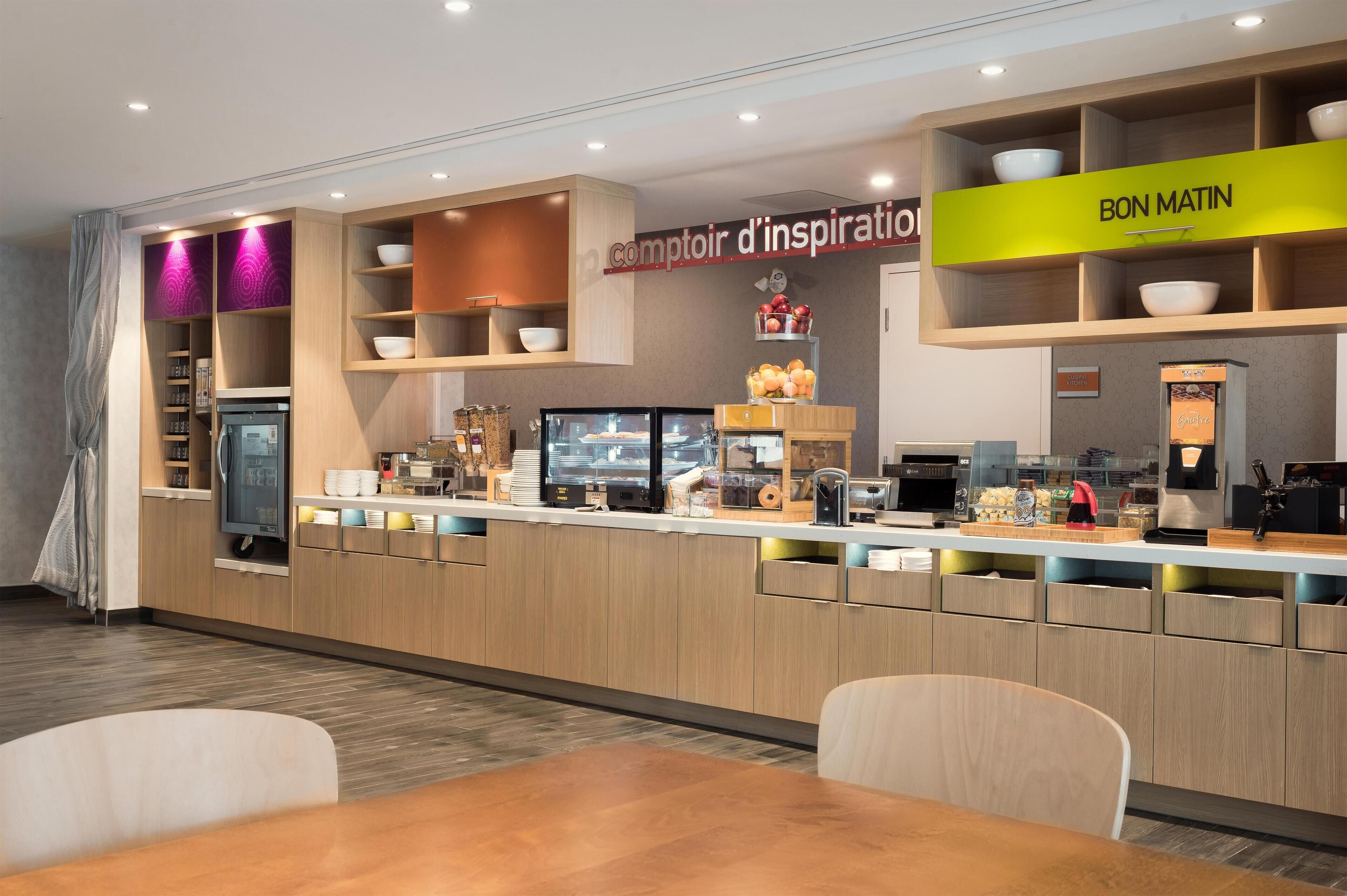 Free daily continental breakfast 