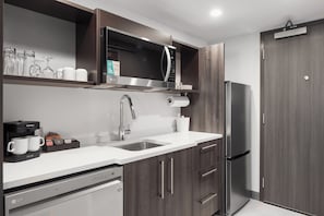 Studio Suite, 2 Queen Beds | In-room safe, desk, laptop workspace, blackout curtains - Home2 Suites By Hilton Quebec City (Québec City)