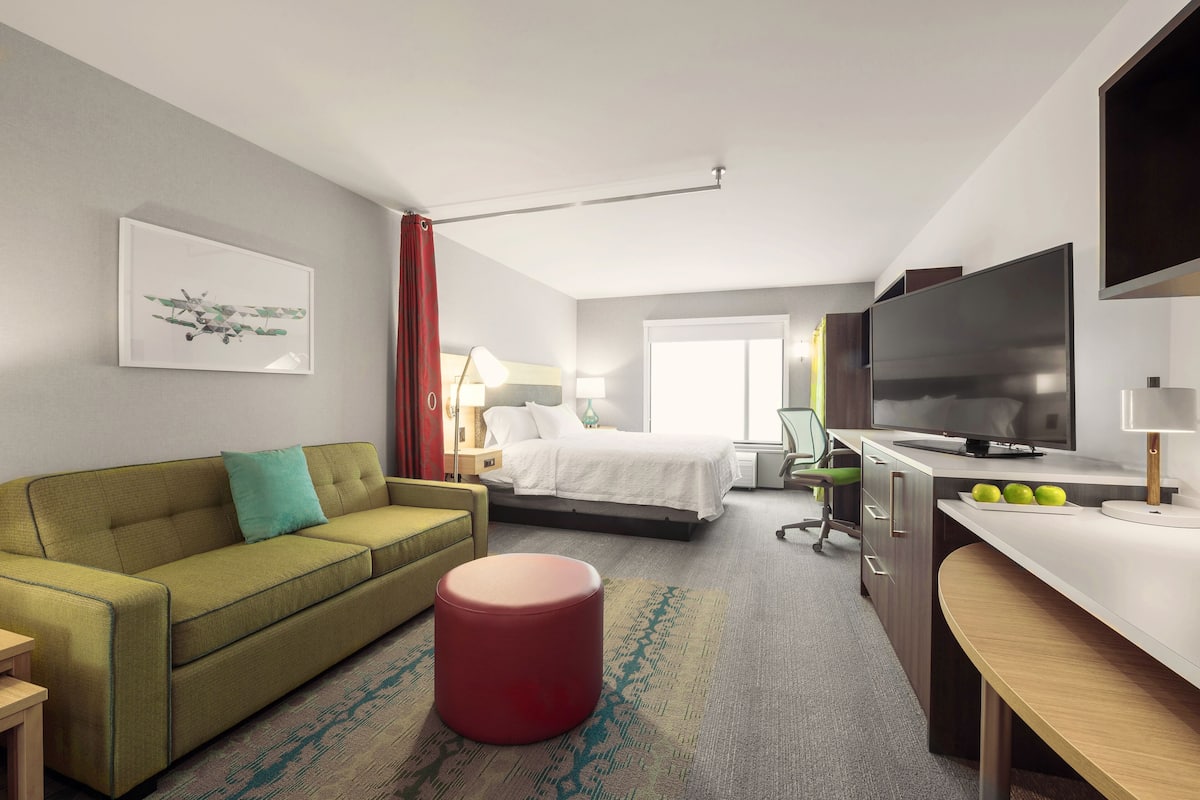 1 bedroom, in-room safe, desk, laptop workspace