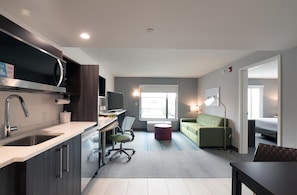 Suite, 1 Bedroom | In-room safe, desk, laptop workspace, blackout curtains