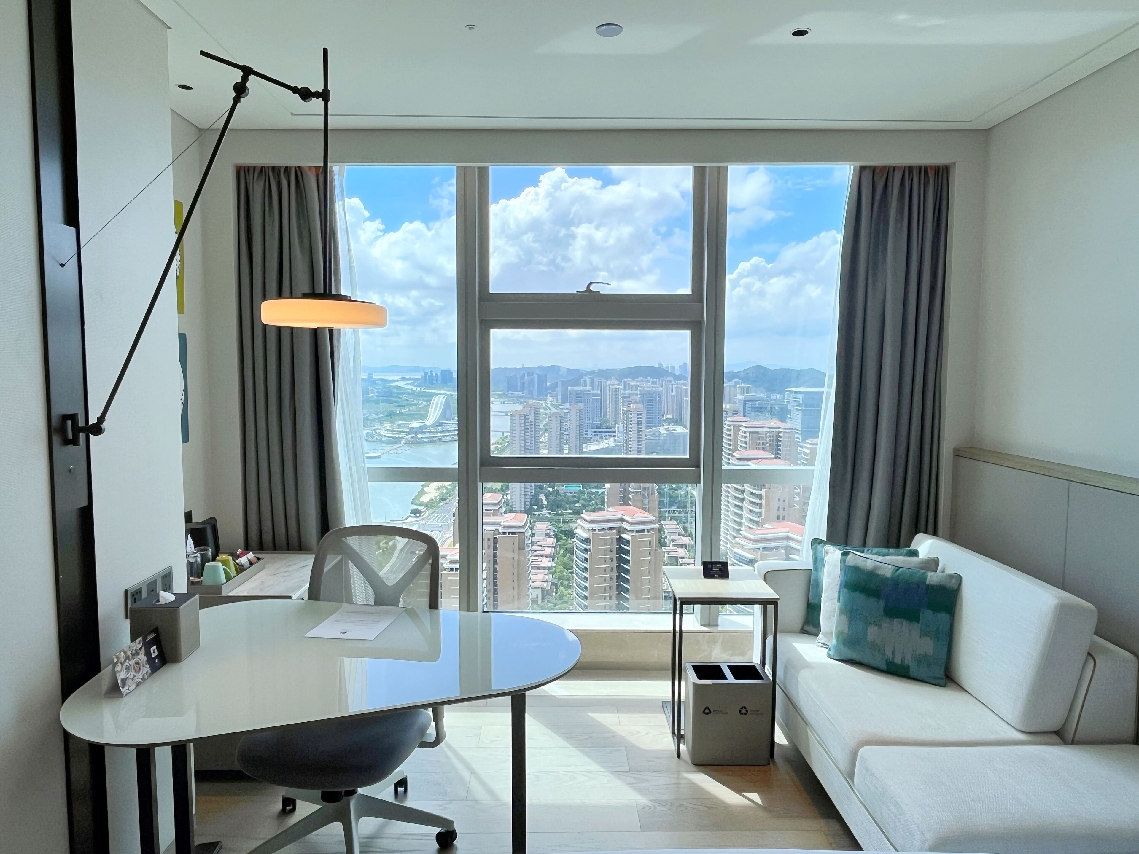 Minibar, in-room safe, laptop workspace, blackout curtains