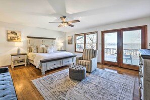 4 bedrooms, desk, iron/ironing board, travel cot