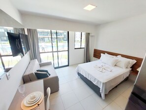 ファミリー アパートメント パティオ 1 階 | 客室ごとに異なる装飾、客室ごとに異なるインテリア、WiFi (無料)