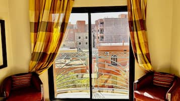 Familienzimmer | Hochwertige Bettwaren, Minibar, Zimmersafe, Schreibtisch