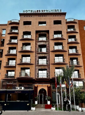 Fachada de la propiedad