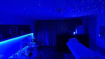 Couples treatment room(s), body treatments, hydrotherapy