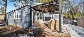 Burney Falls Bungalow - Comfy Atmosphere - Great Location!