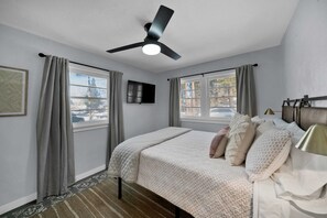 2 habitaciones, tabla de planchar con plancha y cuna de viaje