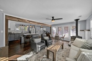 智能電視、壁爐