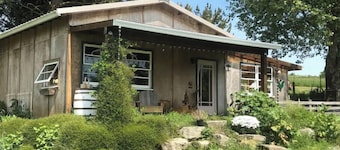 Once Upon A Cottage - Easy Portland Access