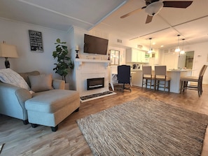 Smart TV y chimenea