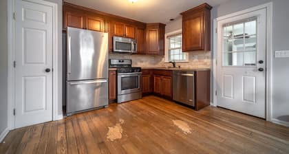 Cozy summer house 4 bed & 2 baths - Weekly rental