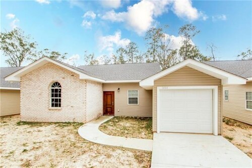 Beautiful newly constructed 3b/2.5 vacation home