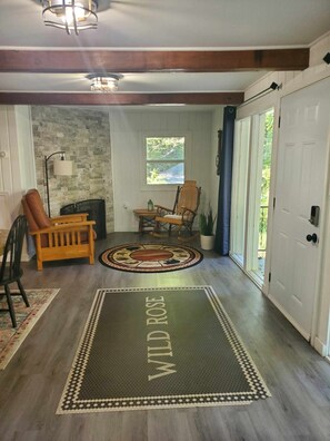 Interior - Mountain Cabin in the Woods, Near Wineries & More! (Harpers Ferry)