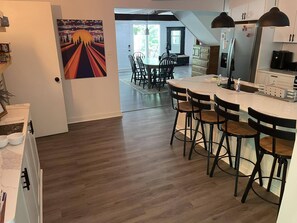 Dining - Mountain Cabin in the Woods, Near Wineries & More! (Harpers Ferry)