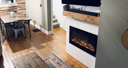 Newly remodeled KCMO Bungalow, near Plaza & Westport in Kansas City