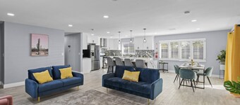 Beautiful Mid Century Modern Alexander home
