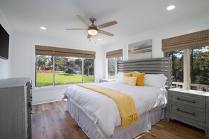 4 bedrooms, iron/ironing board, travel cot, free WiFi