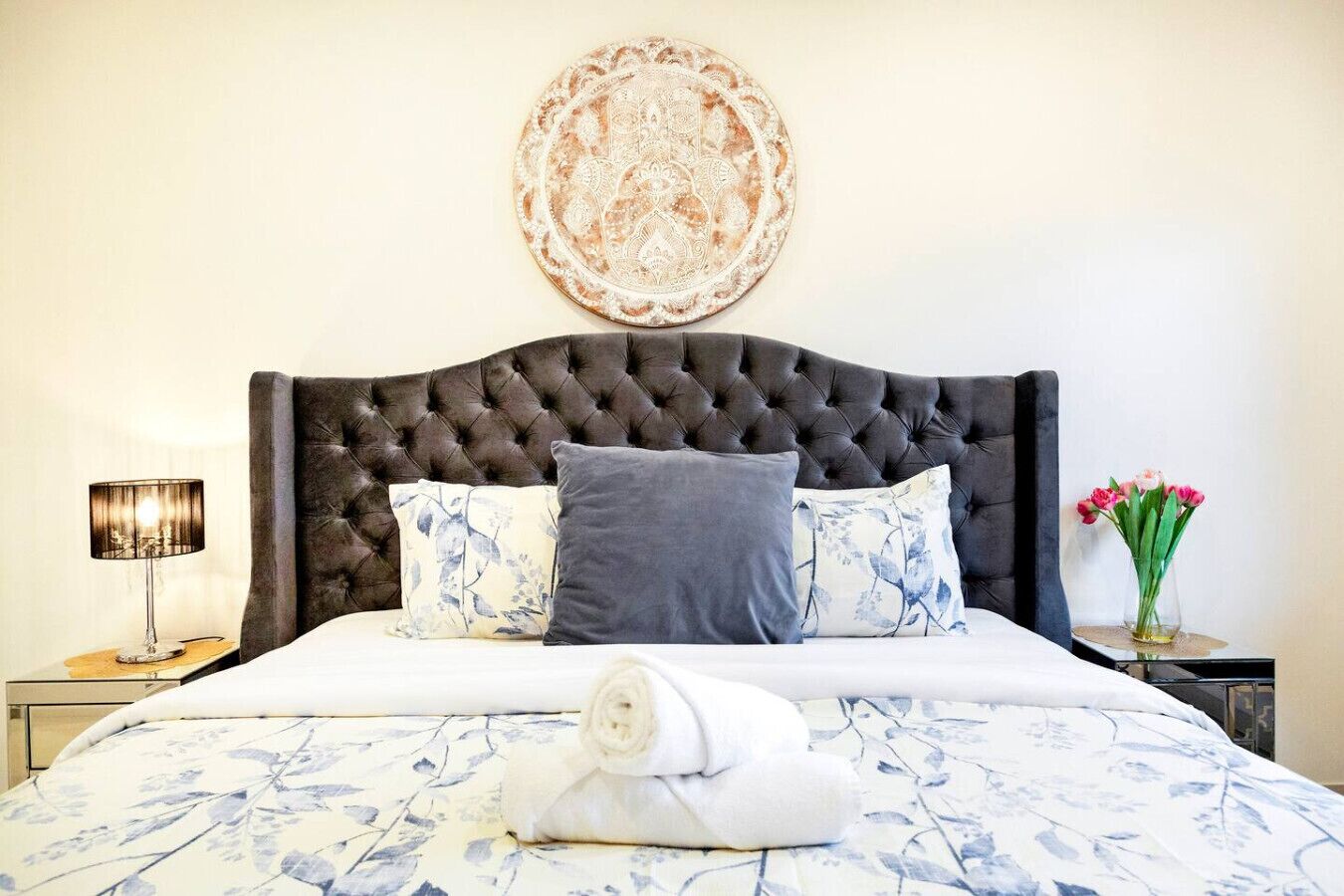 3 bedrooms, desk, iron/ironing board, travel cot