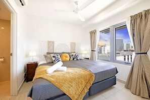 2 bedrooms, desk, iron/ironing board, travel crib