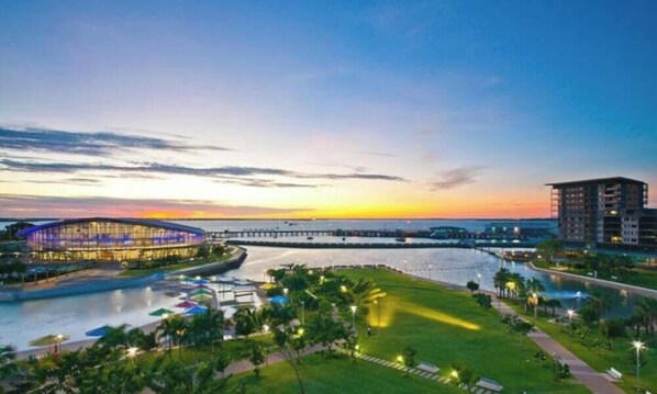 Miscellaneous - Reef-side Splendor: City Vistas ~ Pool ~ Workspace (Darwin City)