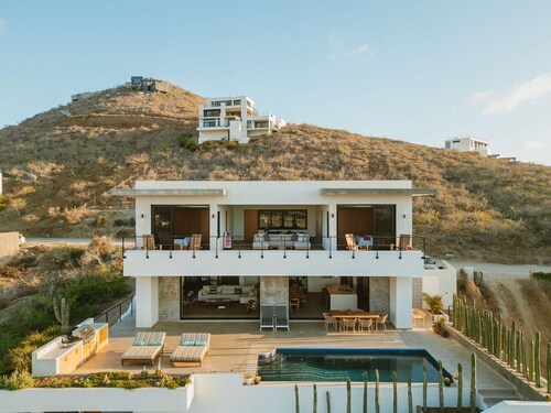 Breathtaking Views of Ocean and Mountains